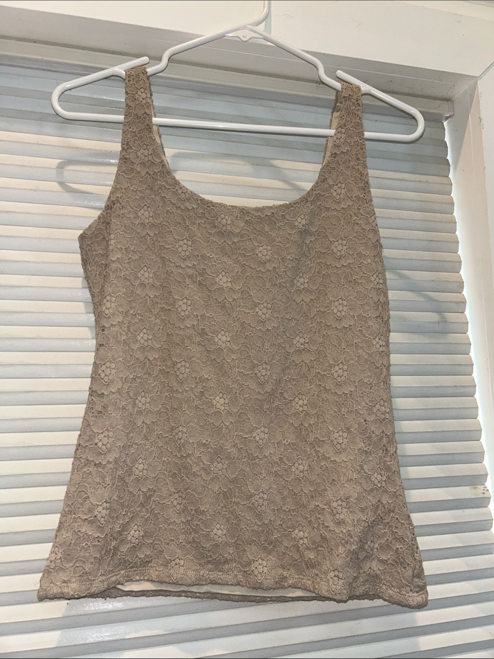 White House Black Market Lace Tank | Beige/Tan | S